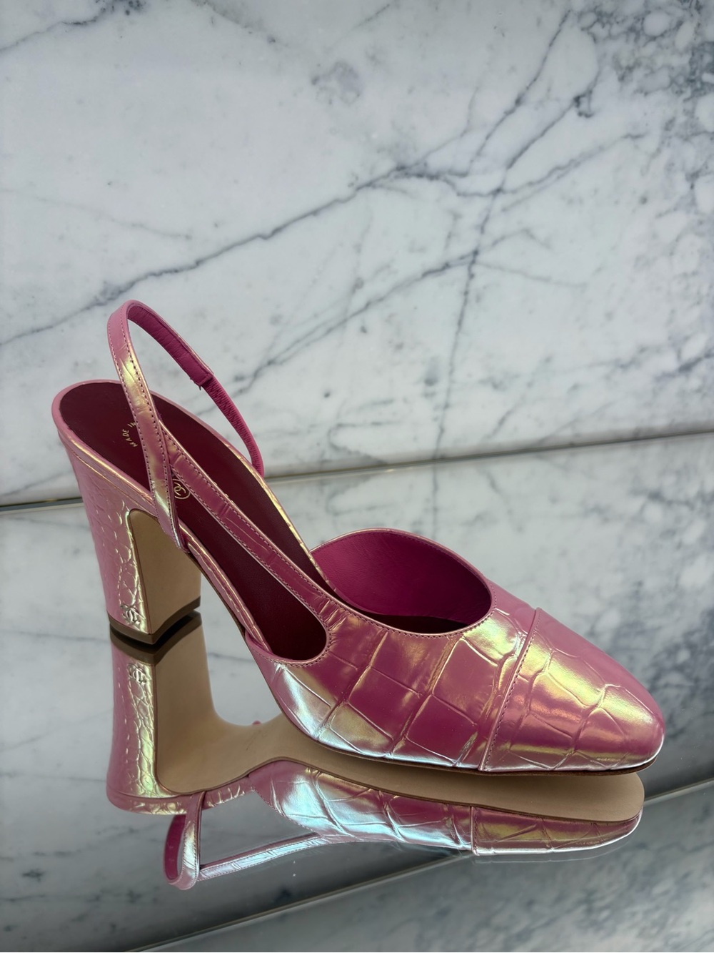 Chanel Pink Croc Embossed Slingback Pumps | Size 39C - Picture 5 of 12